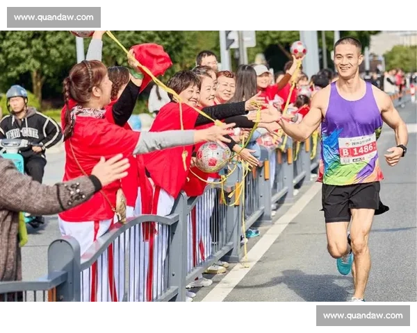 济南马拉松赛事热力全开跑者激情共赴泉城赛道挑战极限
